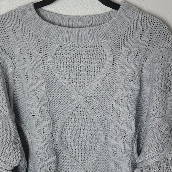 &merci Boho Sweater Cable Knit Bodice Fringe Sleeves Ribbed Hem Size Large Gray - Picture 3 of 11